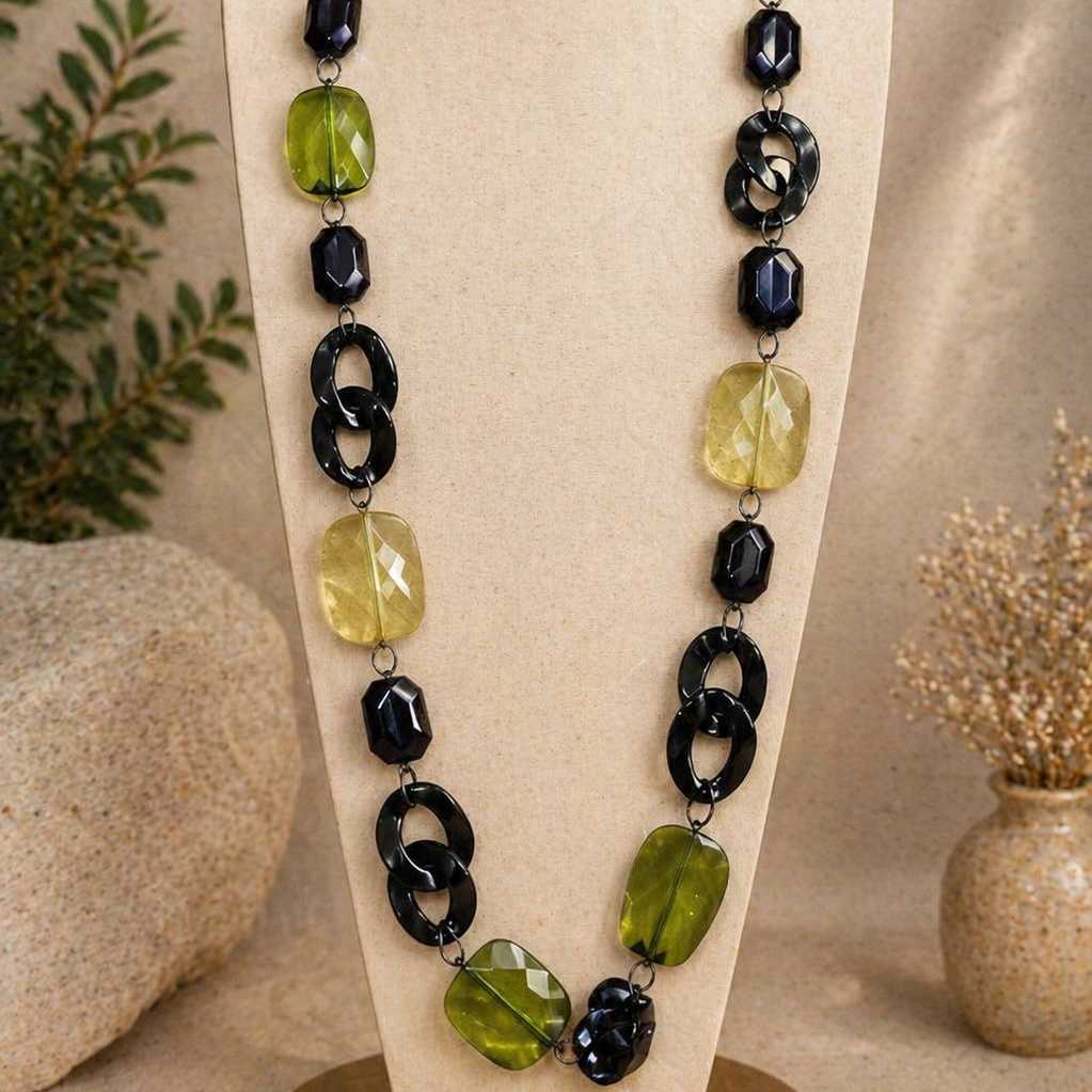 COLLAR VERDE, AMARILLO Y NEGRO