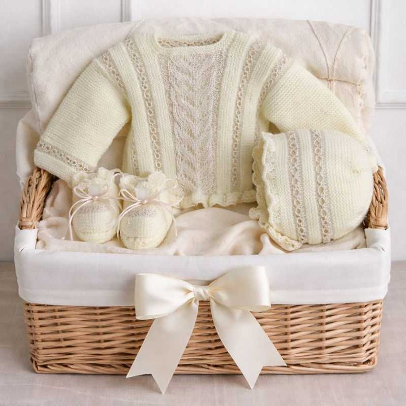 JUBÓN Y CAPOTA EN AMARILLO BEBÉ Y BEIGE