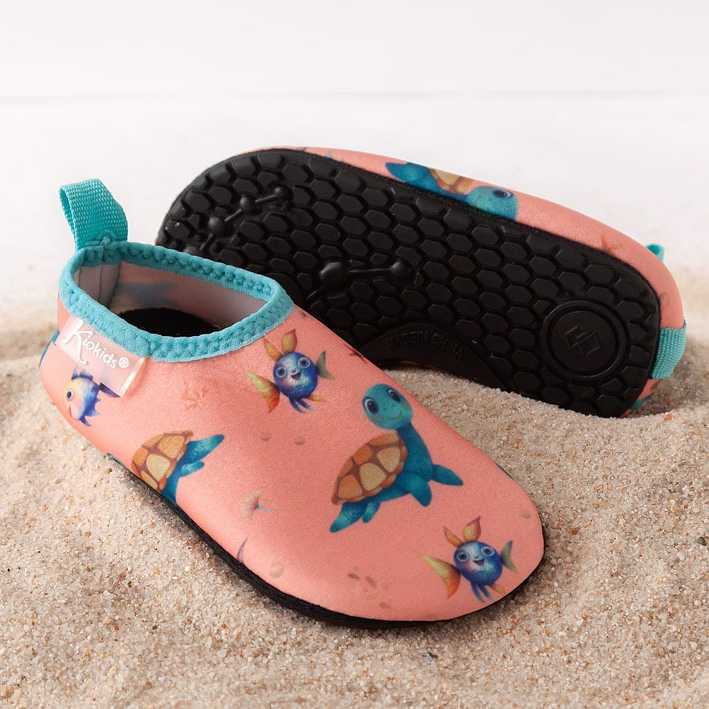 ESCARPINES DE BEBÉ ANTIDESLIZANTES PARA PLAYA Y PISCINA `AQUASOCKER` 3808 ROSA KIOKIDS