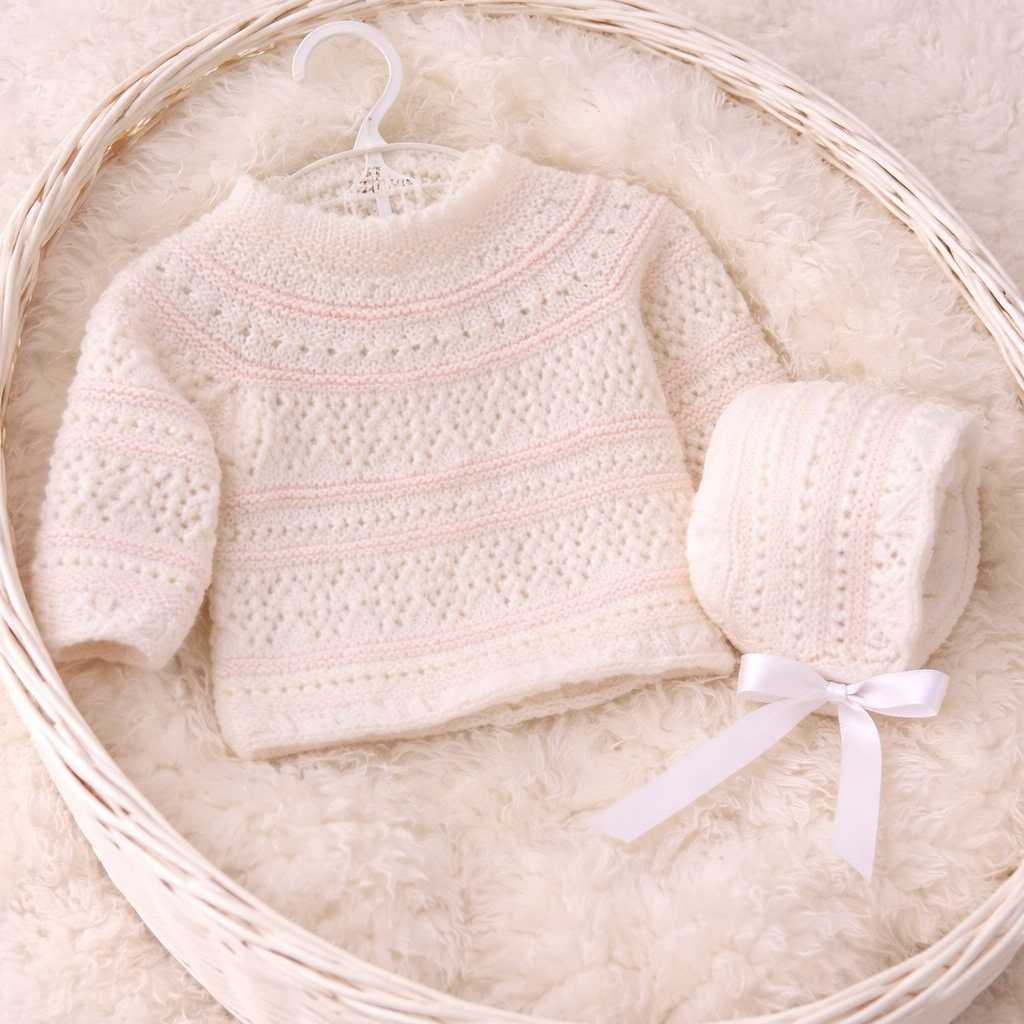 JUBÓN Y CAPÒTA EN BLANCO Y ROSA