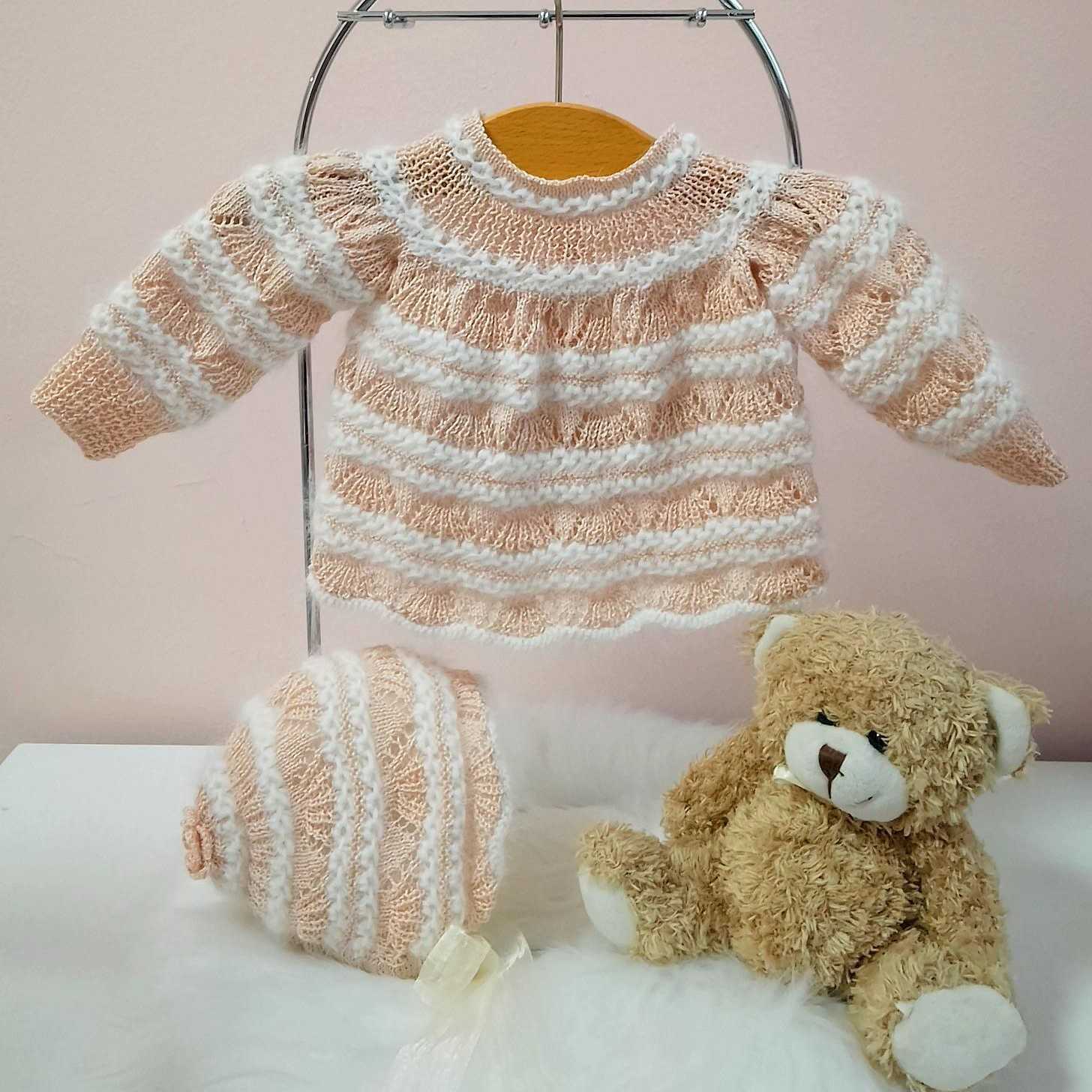 JUBÓN Y CAPOTA BEIGE