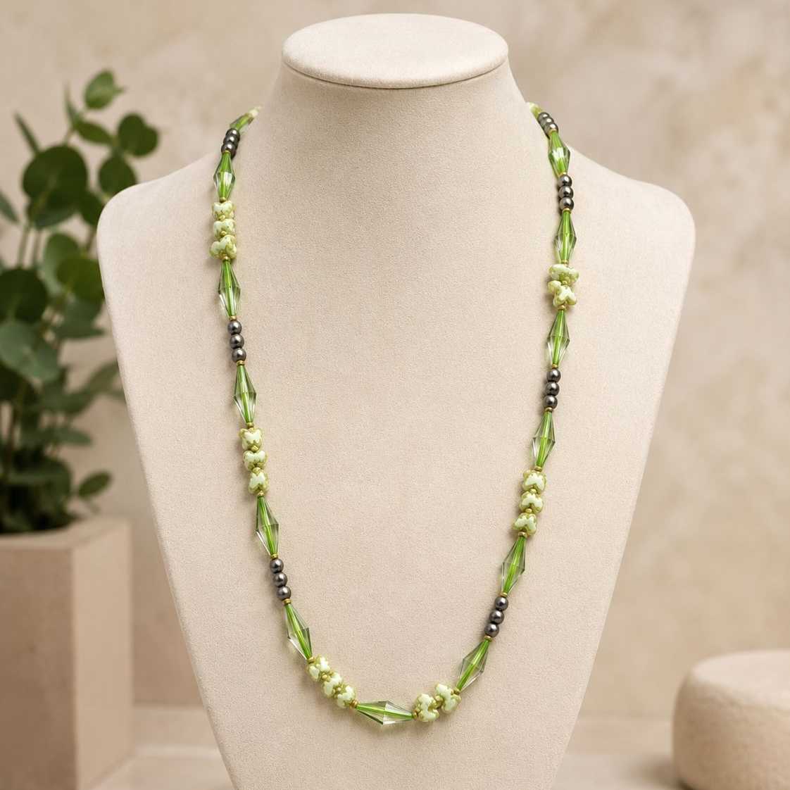 COLLAR LARGO
