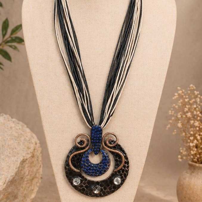 COLLAR CORTO CORDÓN