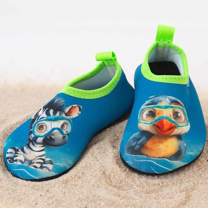 ESCARPINES DE BEBÉ ANTIDESLIZANTES PARA PLAYA Y PISCINA `AQUASOCKER` 5700 MARINO KIOKIDS